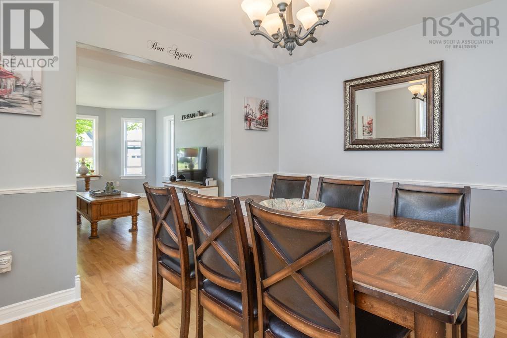 Property at 21 Antares Court image 5