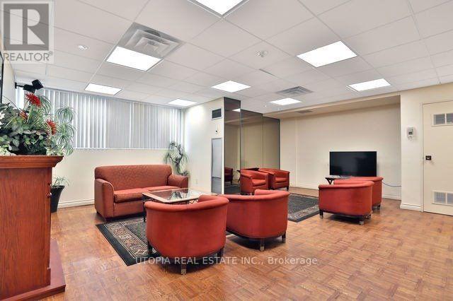 1809 - 3700 Kaneff Crescent, Mississauga, Ontario  L5A 4B8 - Photo 11 - W12254812