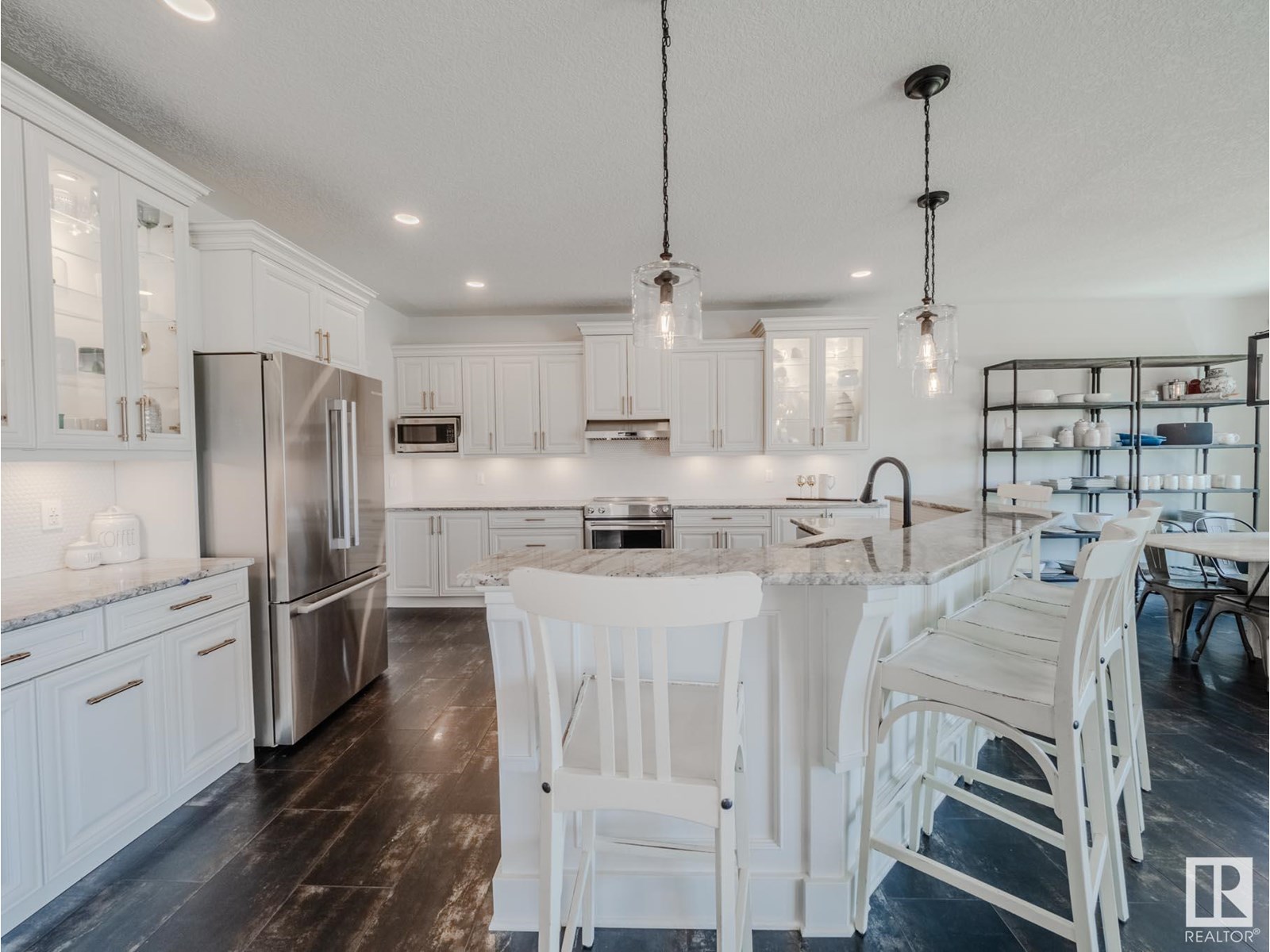 Property at 5503 64 ST image 3