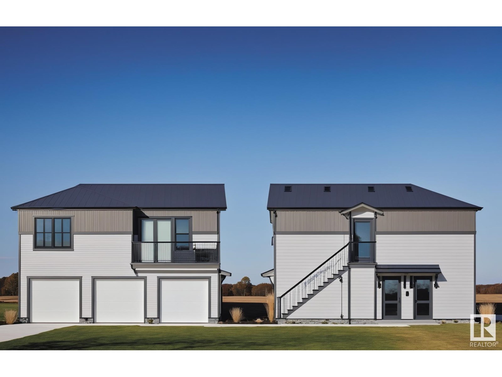 Property at 14807 98 AV NW image 3