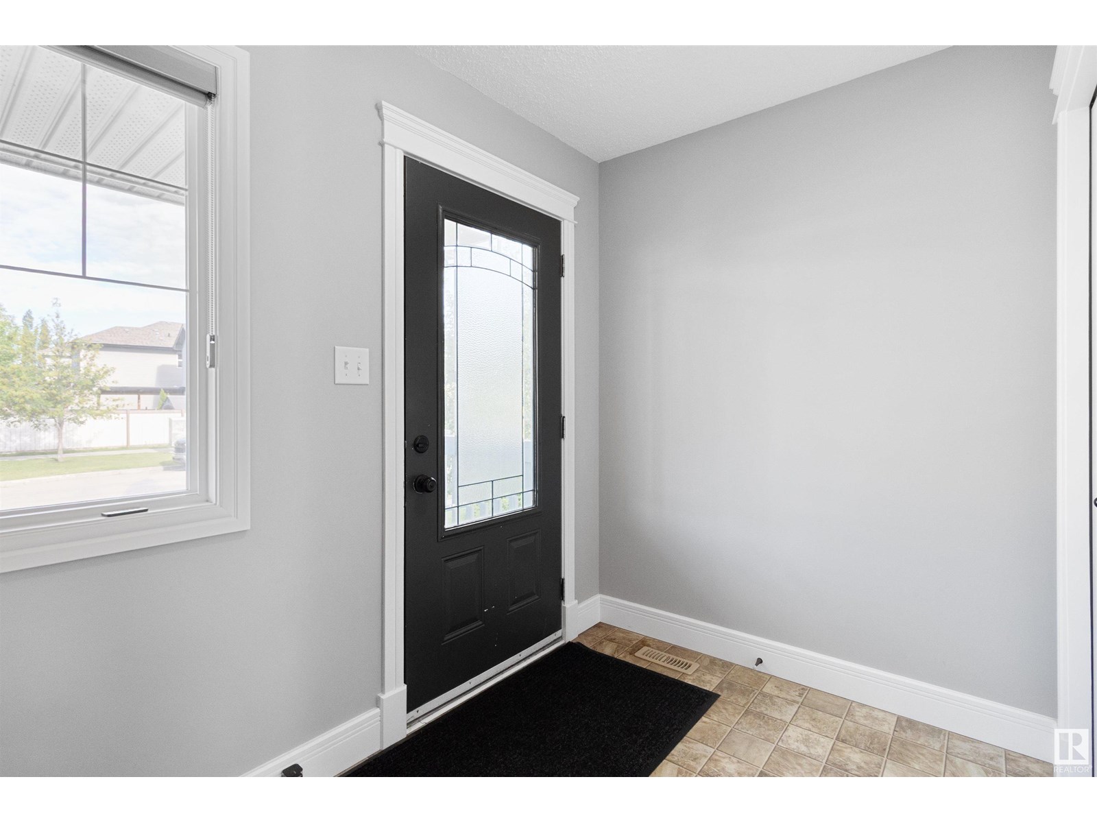 Property at 4276 SUMMERLAND DR image 2