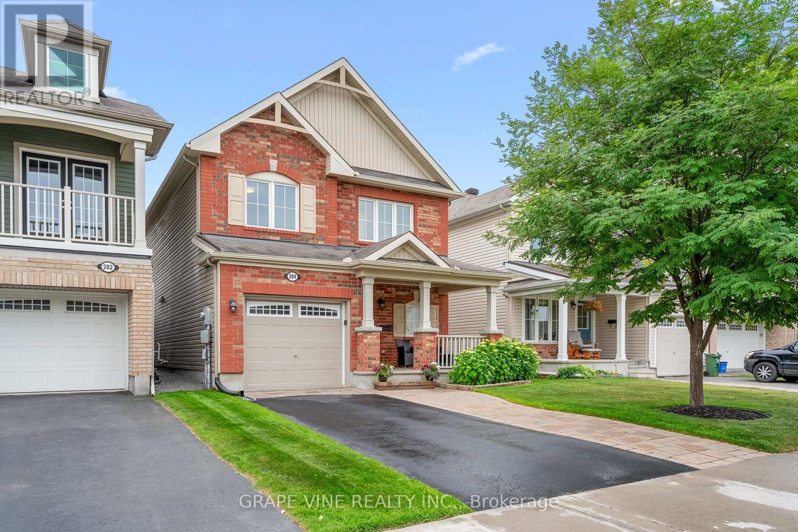 Property at 284 SUMMER DAYS WALK image 1