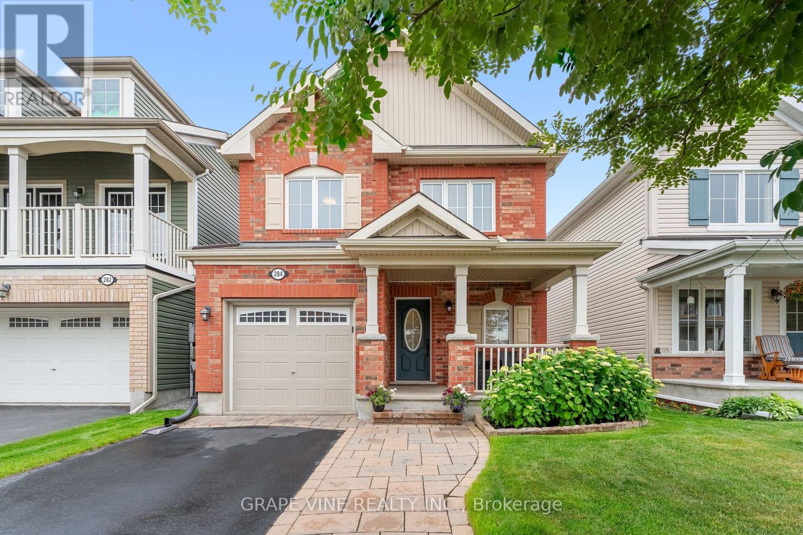 Property at 284 SUMMER DAYS WALK image 2