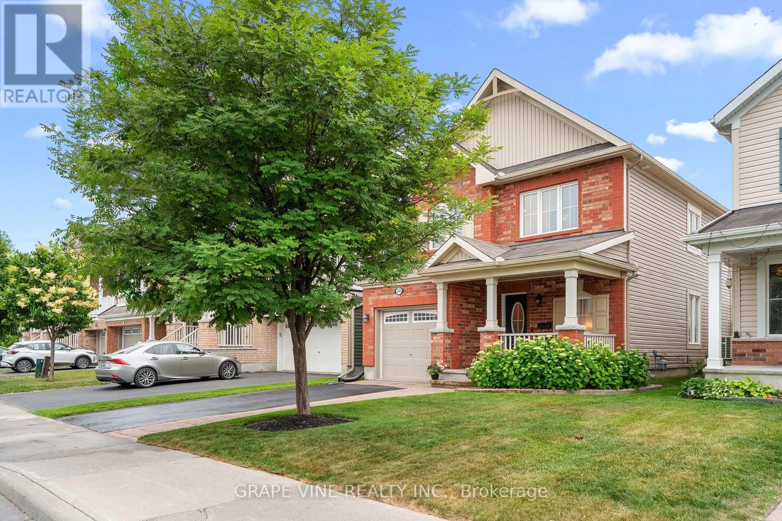 Property at 284 SUMMER DAYS WALK image 3