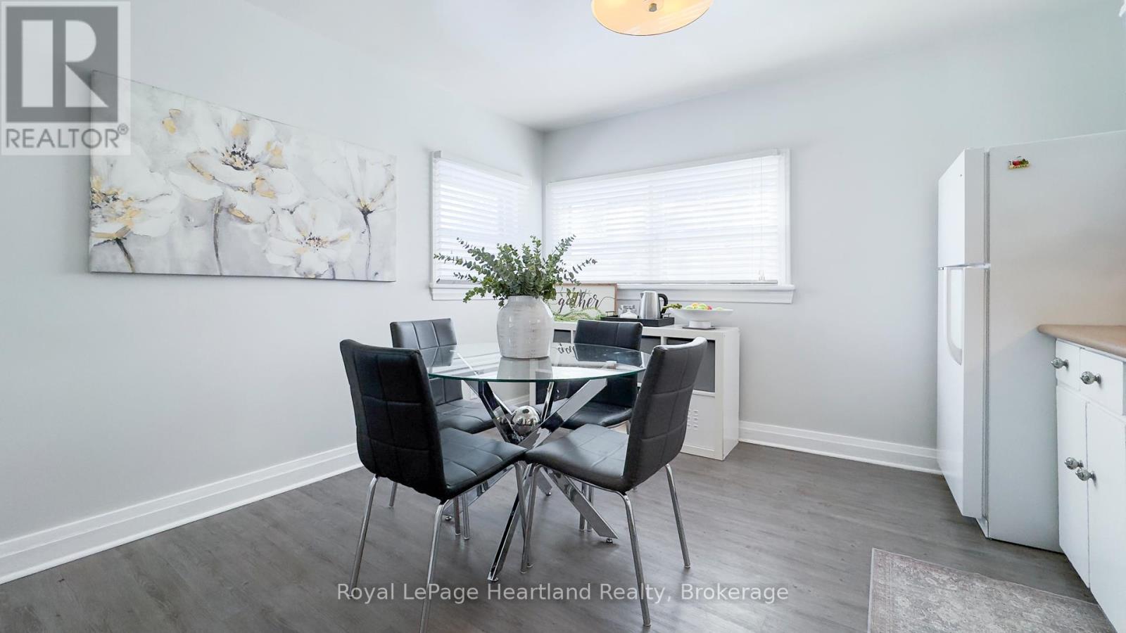 305 Mary Street, Goderich (Goderich (Town)), Ontario  N7A 3B3 - Photo 10 - X12254856