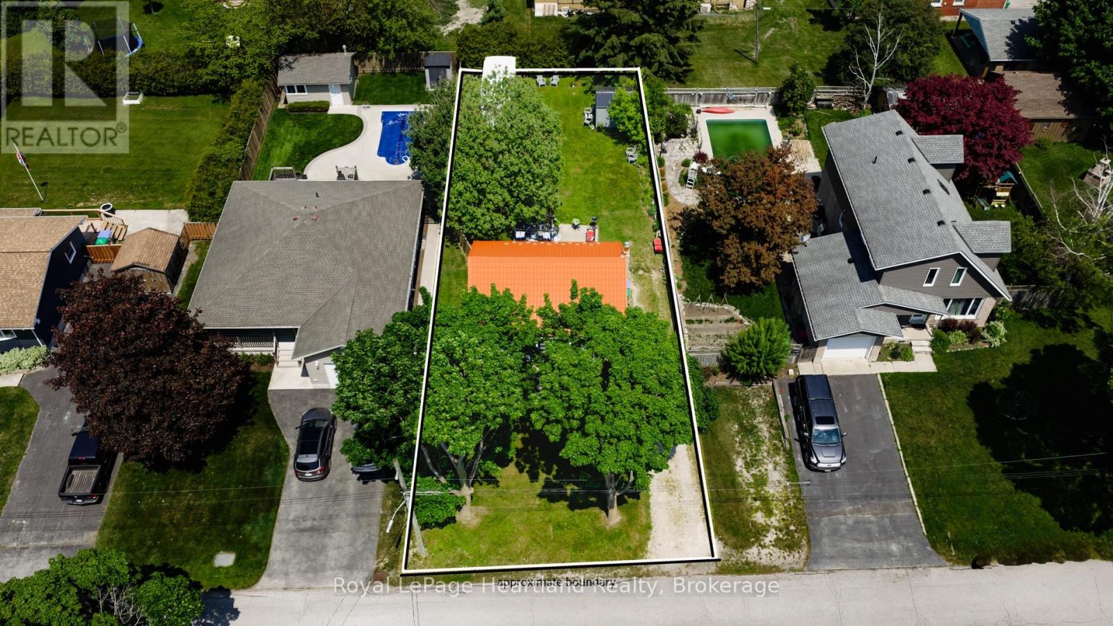 305 Mary Street, Goderich (Goderich (Town)), Ontario  N7A 3B3 - Photo 24 - X12254856