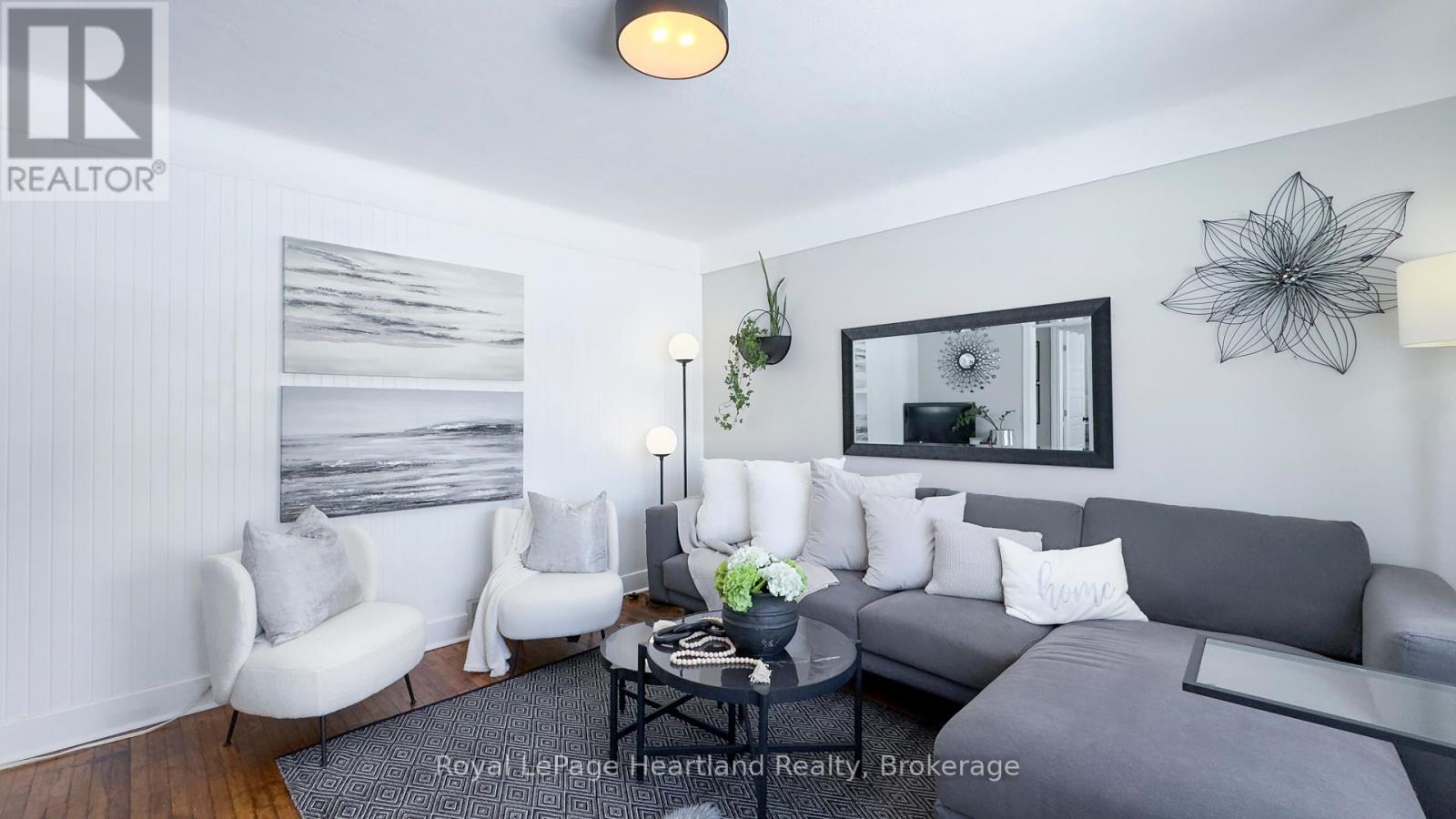 305 Mary Street, Goderich (Goderich (Town)), Ontario  N7A 3B3 - Photo 6 - X12254856