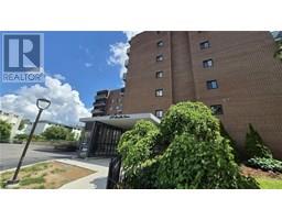 279 CHANDLER Drive Unit# 706, Kitchener, Ontario
