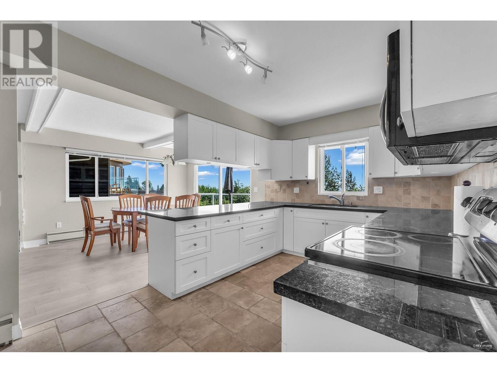 1368 Tyrol Road, West Vancouver, British Columbia  V7S 2L6 - Photo 12 - R3021687