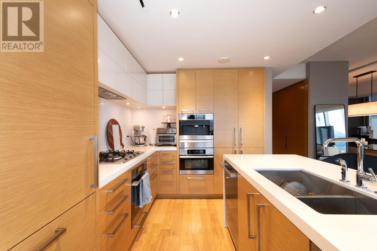 Listing Picture 24 of 40 : 3202 667 HOWE STREET, Vancouver / 溫哥華 - 魯藝地產 Yvonne Lu Group - MLS Medallion Club Member