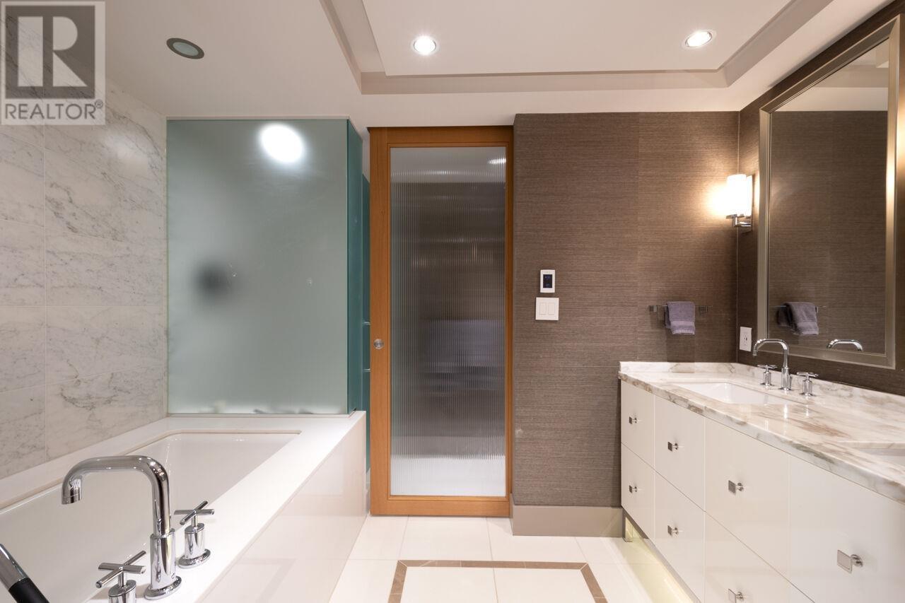 Listing Picture 15 of 40 : 3202 667 HOWE STREET, Vancouver / 溫哥華 - 魯藝地產 Yvonne Lu Group - MLS Medallion Club Member