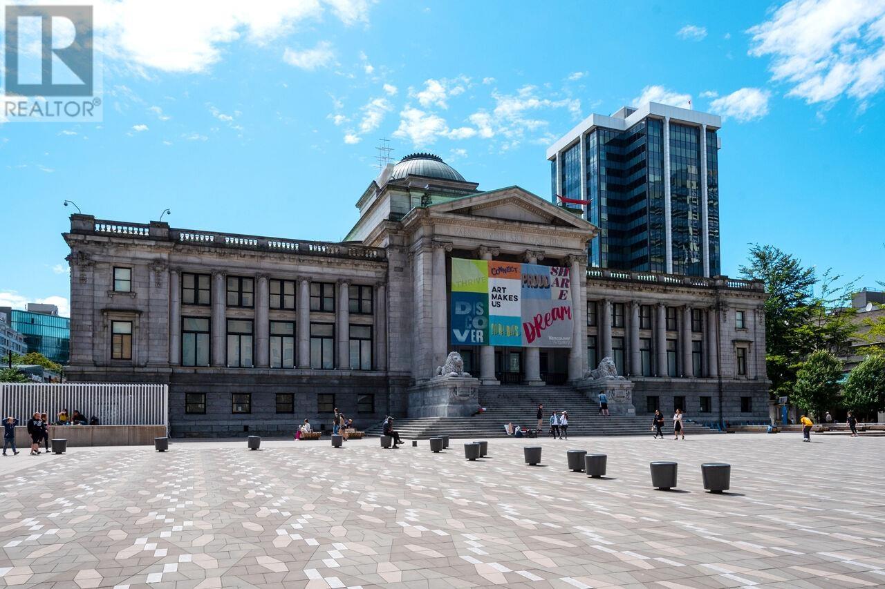 Listing Picture 34 of 40 : 3202 667 HOWE STREET, Vancouver / 溫哥華 - 魯藝地產 Yvonne Lu Group - MLS Medallion Club Member