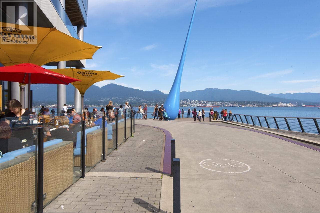 Listing Picture 35 of 40 : 3202 667 HOWE STREET, Vancouver / 溫哥華 - 魯藝地產 Yvonne Lu Group - MLS Medallion Club Member