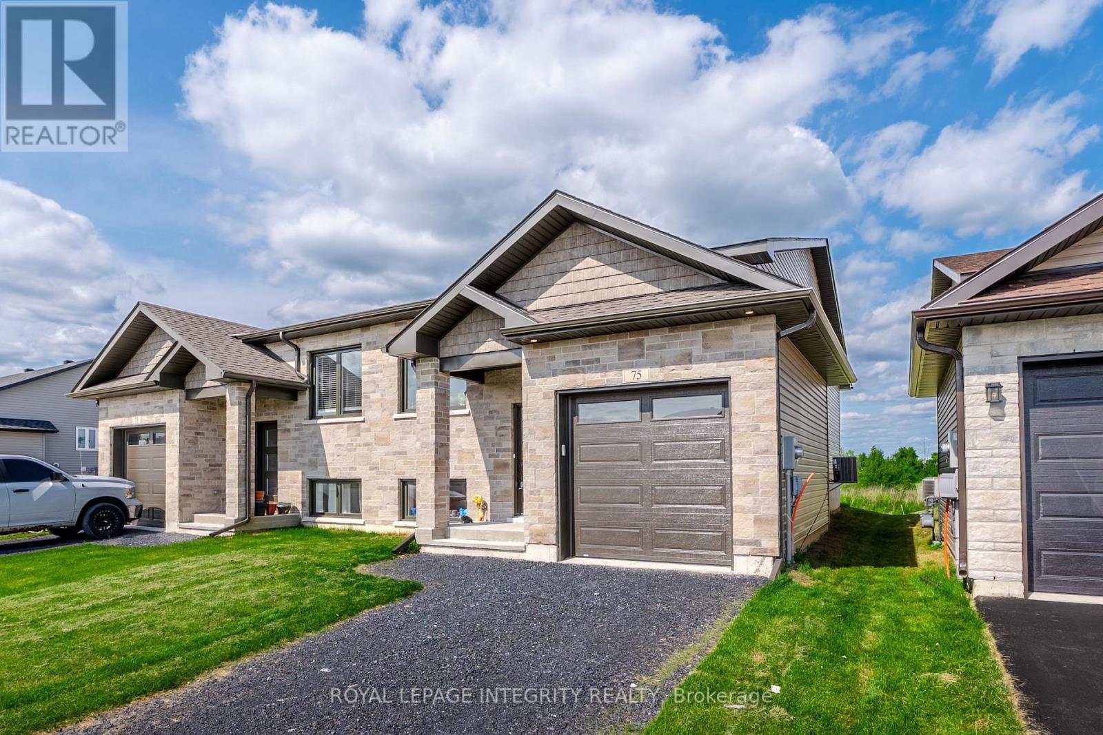 Property at 75 PORTLAND DRIVE image 3