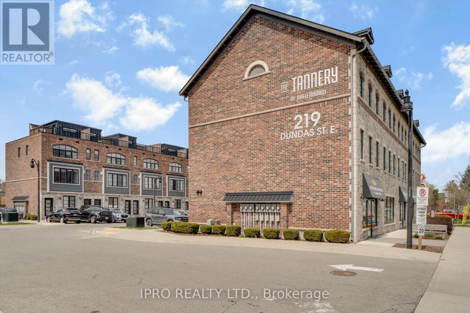Property at 46 - 219 DUNDAS STREET E image 1