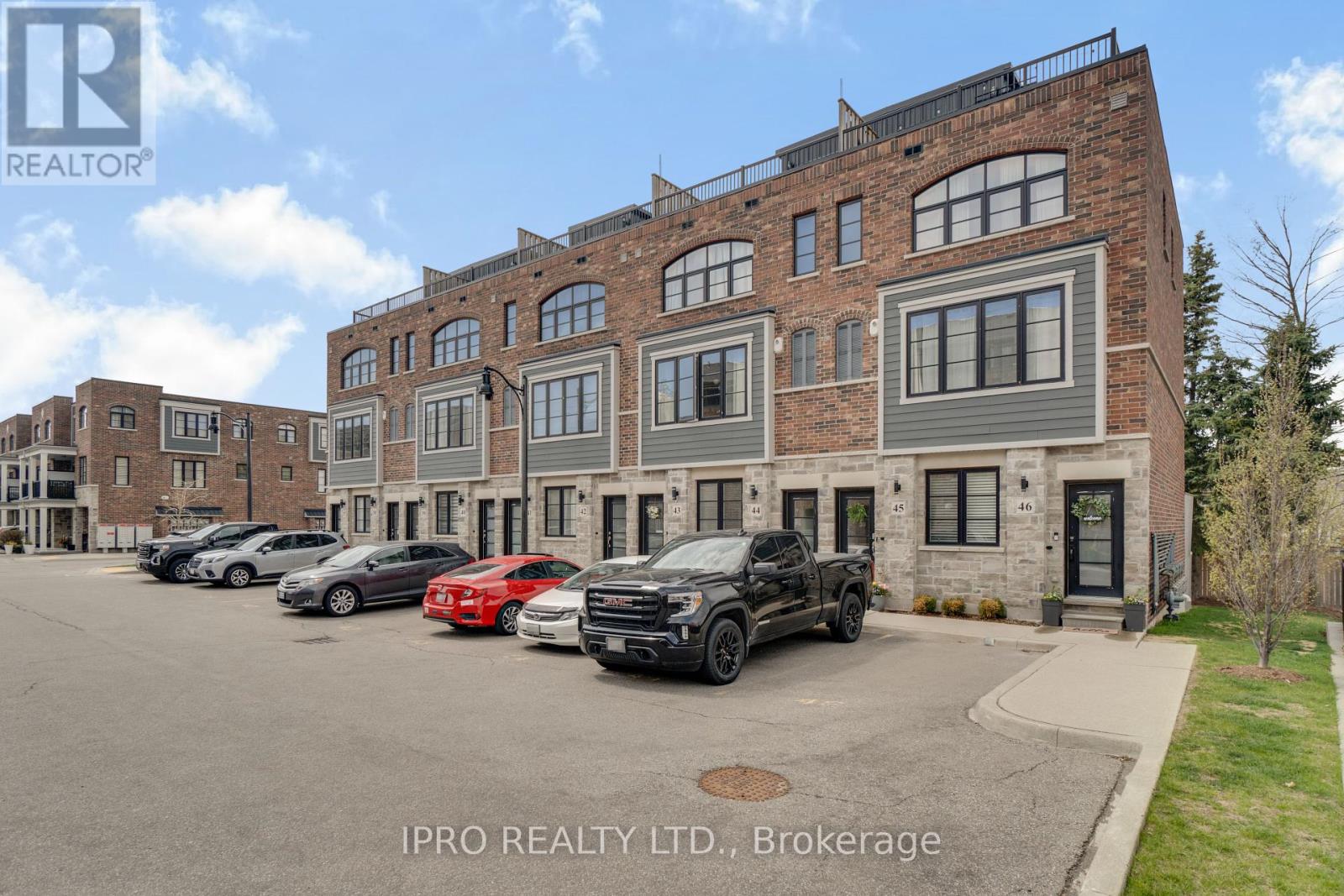 Property at 46 - 219 DUNDAS STREET E image 2