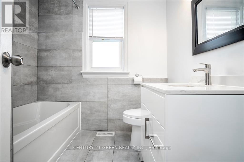 87 West 5th Street, Hamilton, Ontario  L9C 3N5 - Photo 7 - X12254903