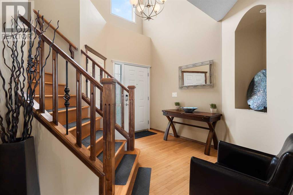 Property at 132 Tuscany Ridge Crescent NW image 3