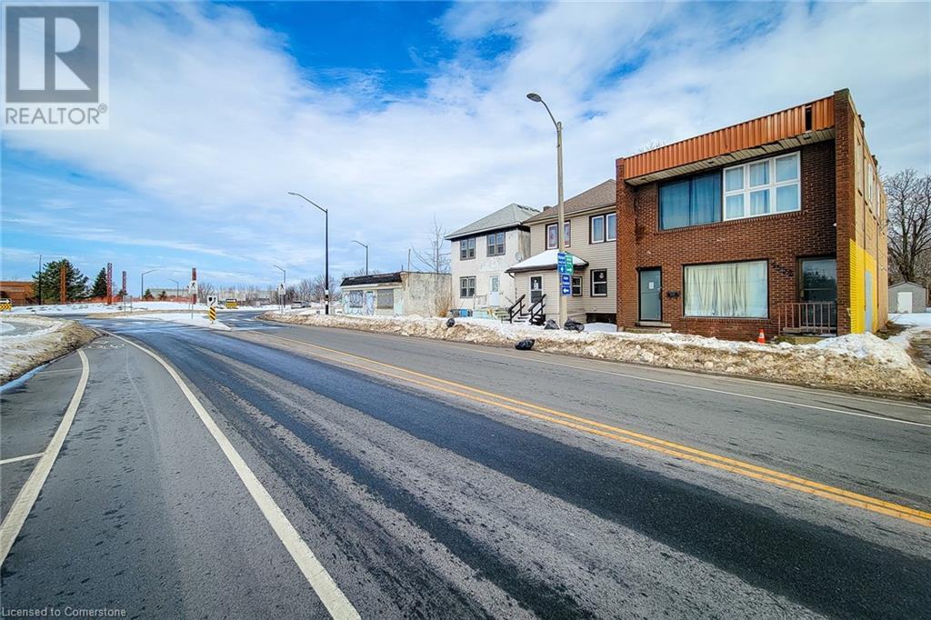 Property at 4548 VICTORIA Avenue image 5