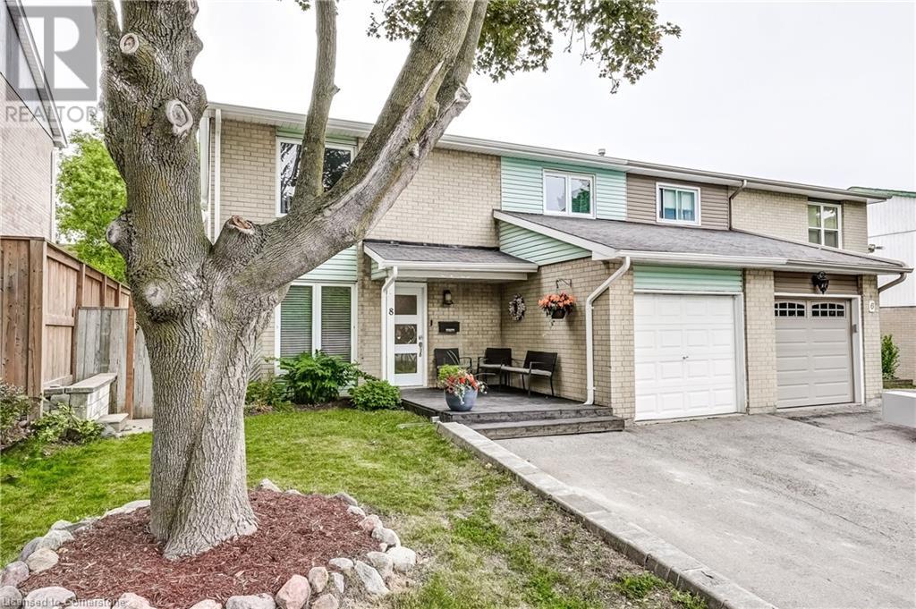 Property at 8 DOREEN Crescent image 1