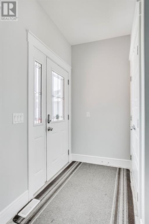 Property at 112 Beaverlodge Close image 2