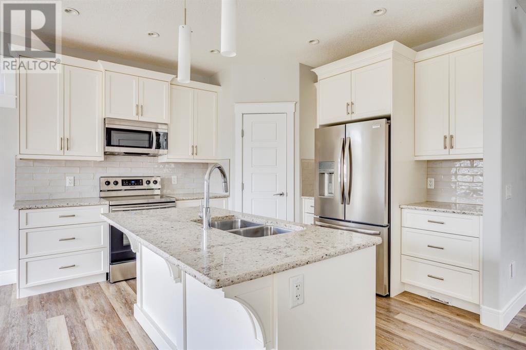 Property at 112 Beaverlodge Close image 4