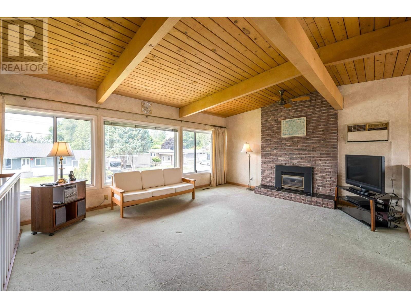 Property at 4766 ANDERSON PLACE image 2
