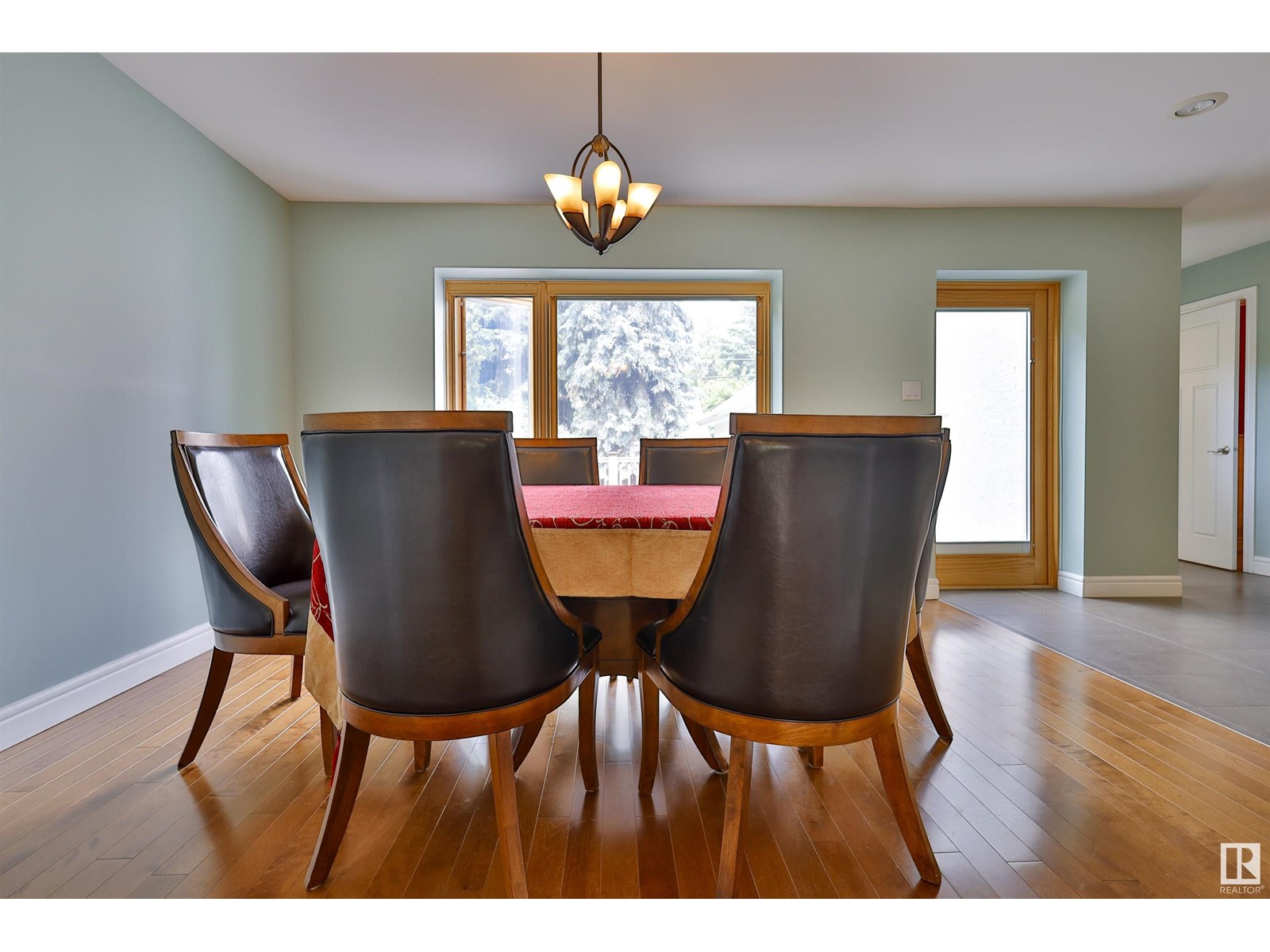 Property at 11528 72 AV NW image 2