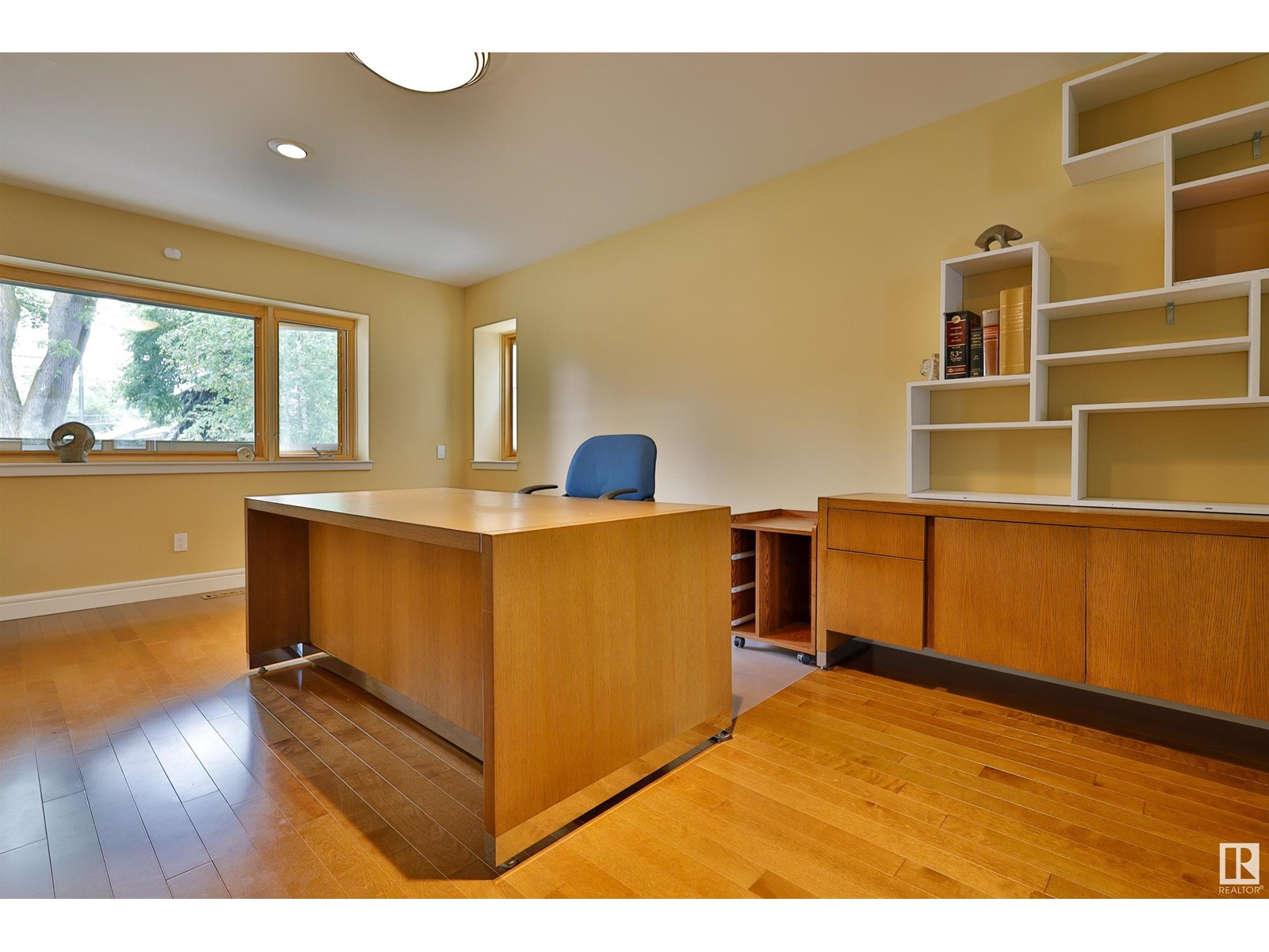 Property at 11528 72 AV NW image 4
