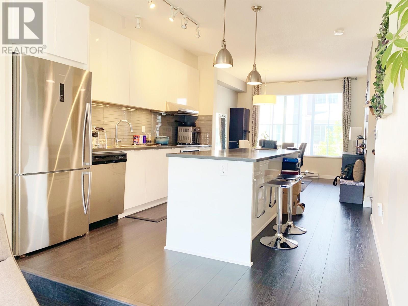 Property at 46 5550 ADMIRAL WAY image 3