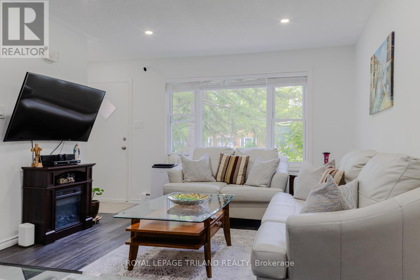 Property at 943 NOTRE DAME DRIVE image 5