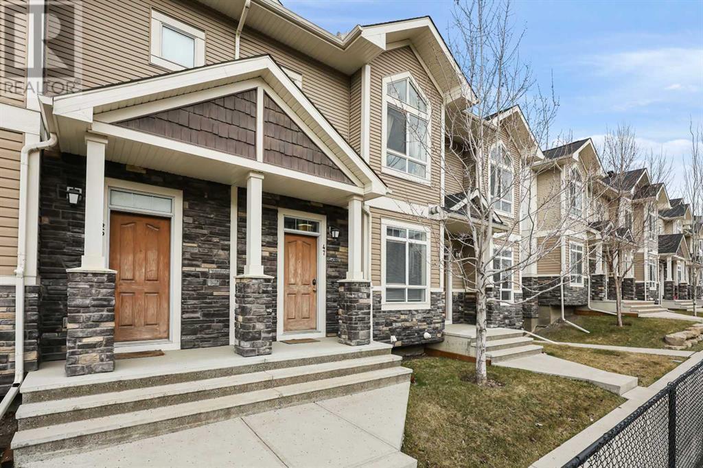 Property at 47 Skyview Ranch Gardens NE image 3