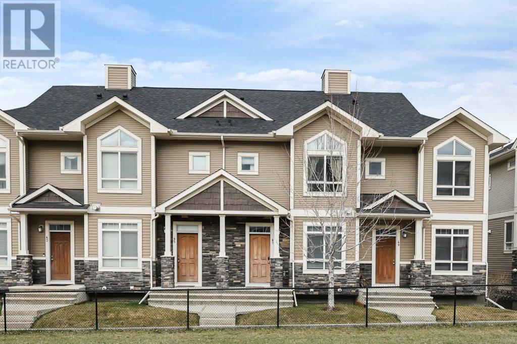 Property at 47 Skyview Ranch Gardens NE image 2