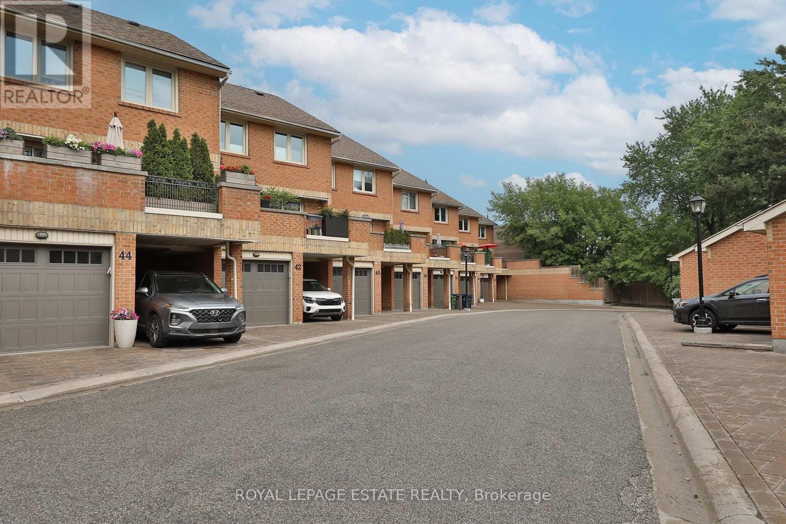 Property at 34 RODEO PATHWAY image 2