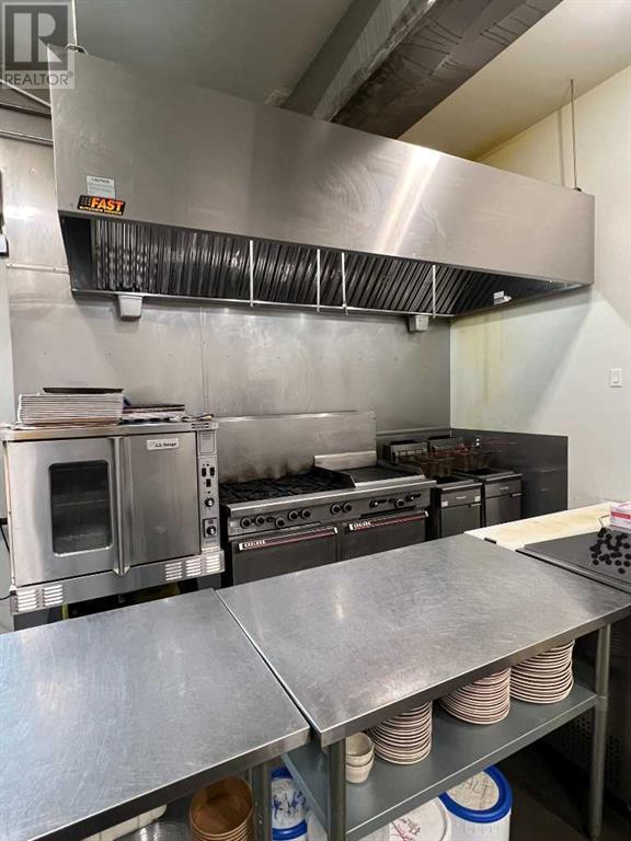 50 N Main Street, Hill Spring, Alberta  T0K 1E0 - Photo 11 - A2226590