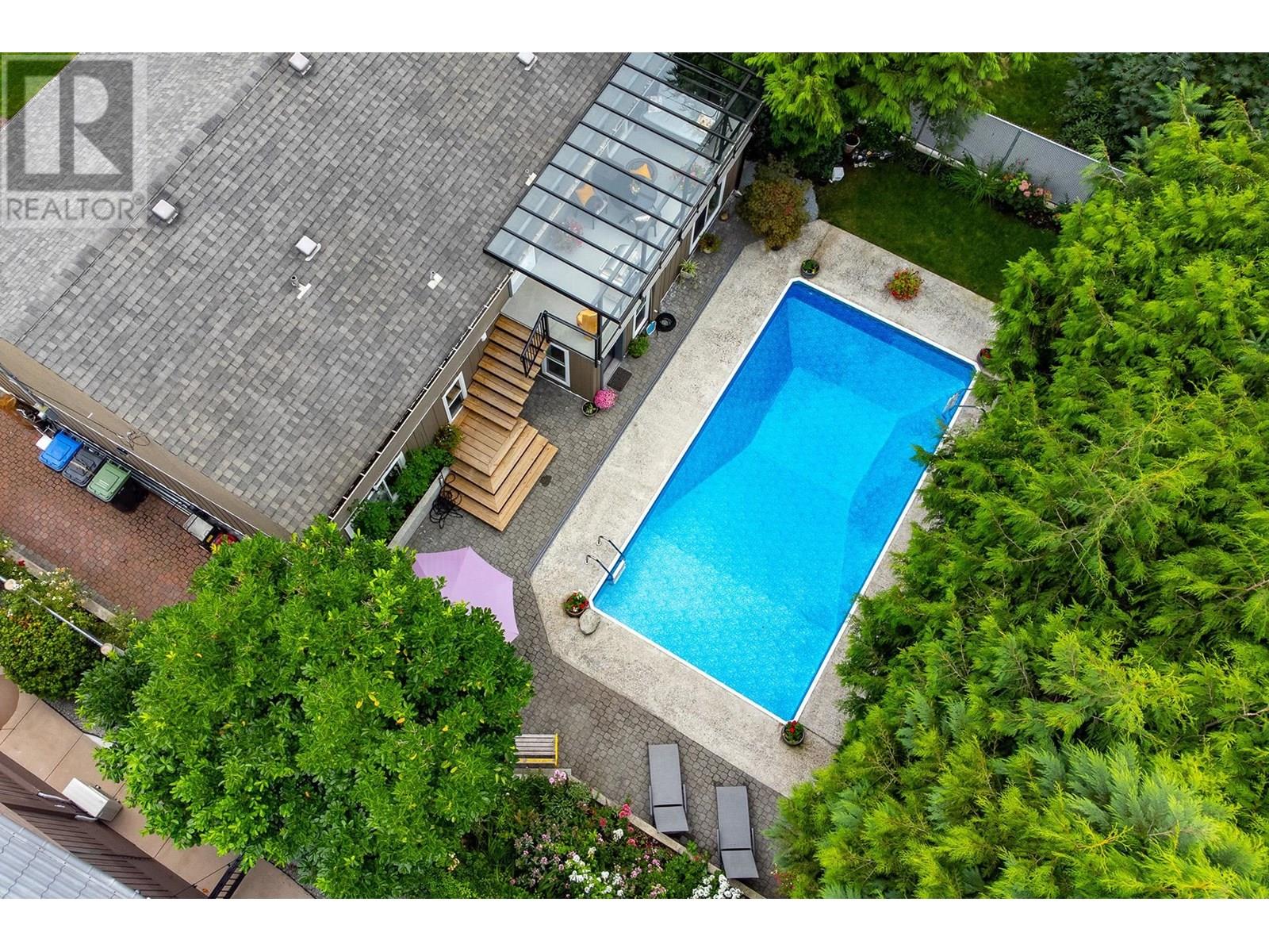 Property at 3959 WOOD WAY image 1