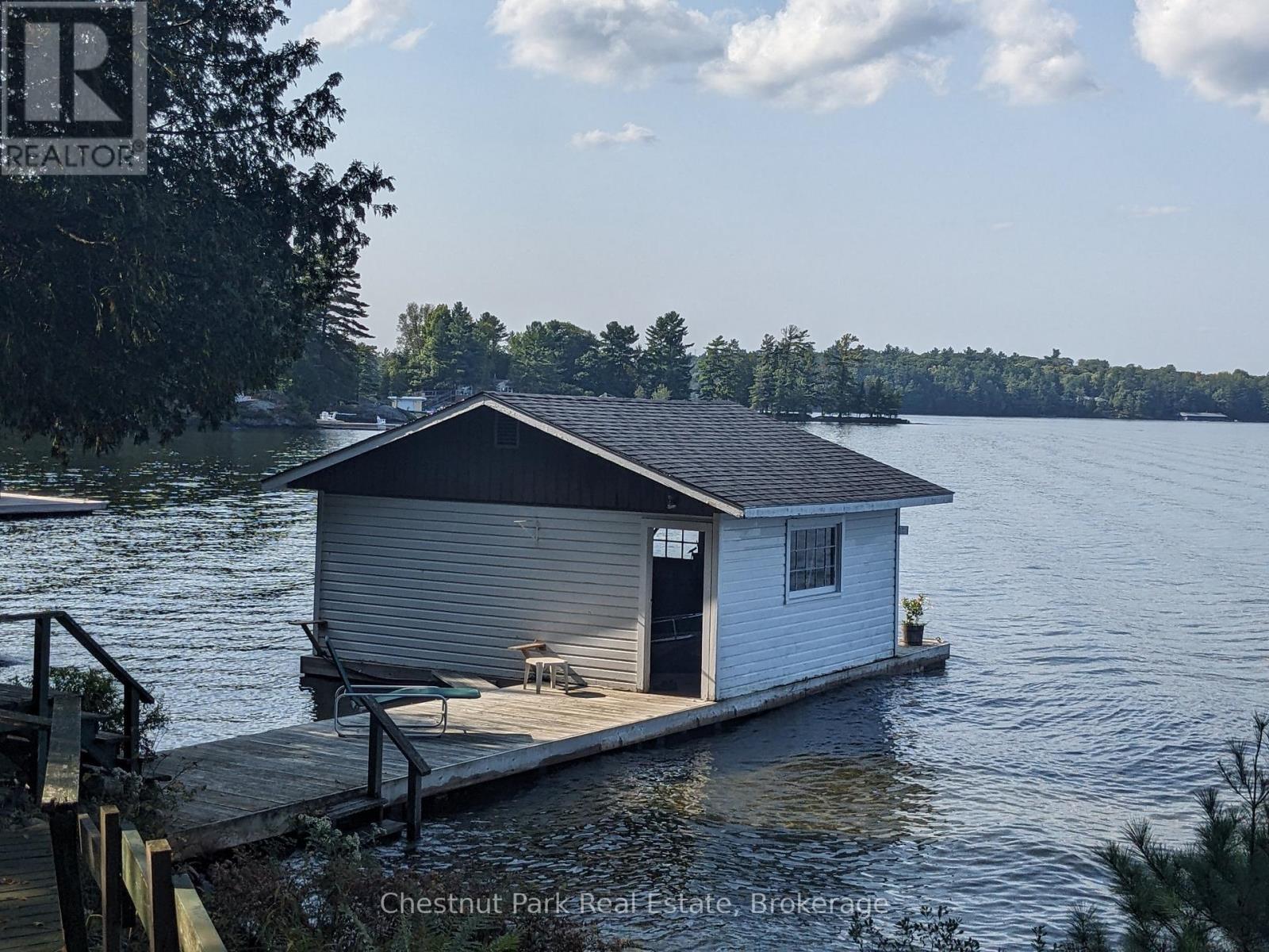76 Tobin Island, Muskoka Lakes, Ontario  P0B 1J0 - Photo 9 - X12152765
