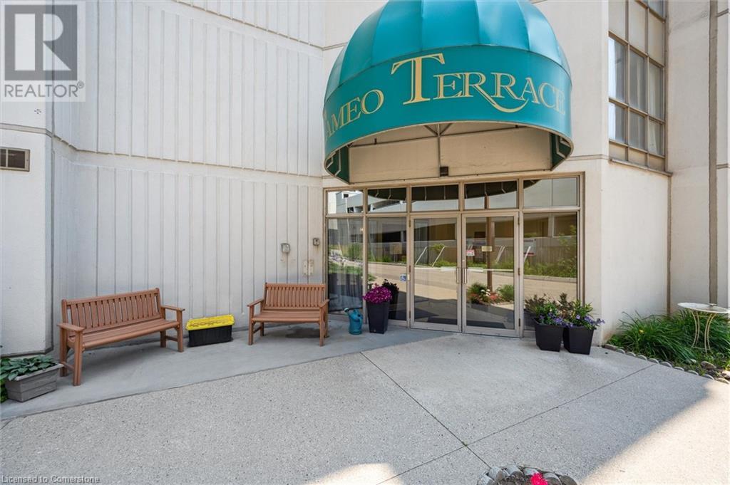 Property at 3267 KING Street E Unit# PH6 image 3
