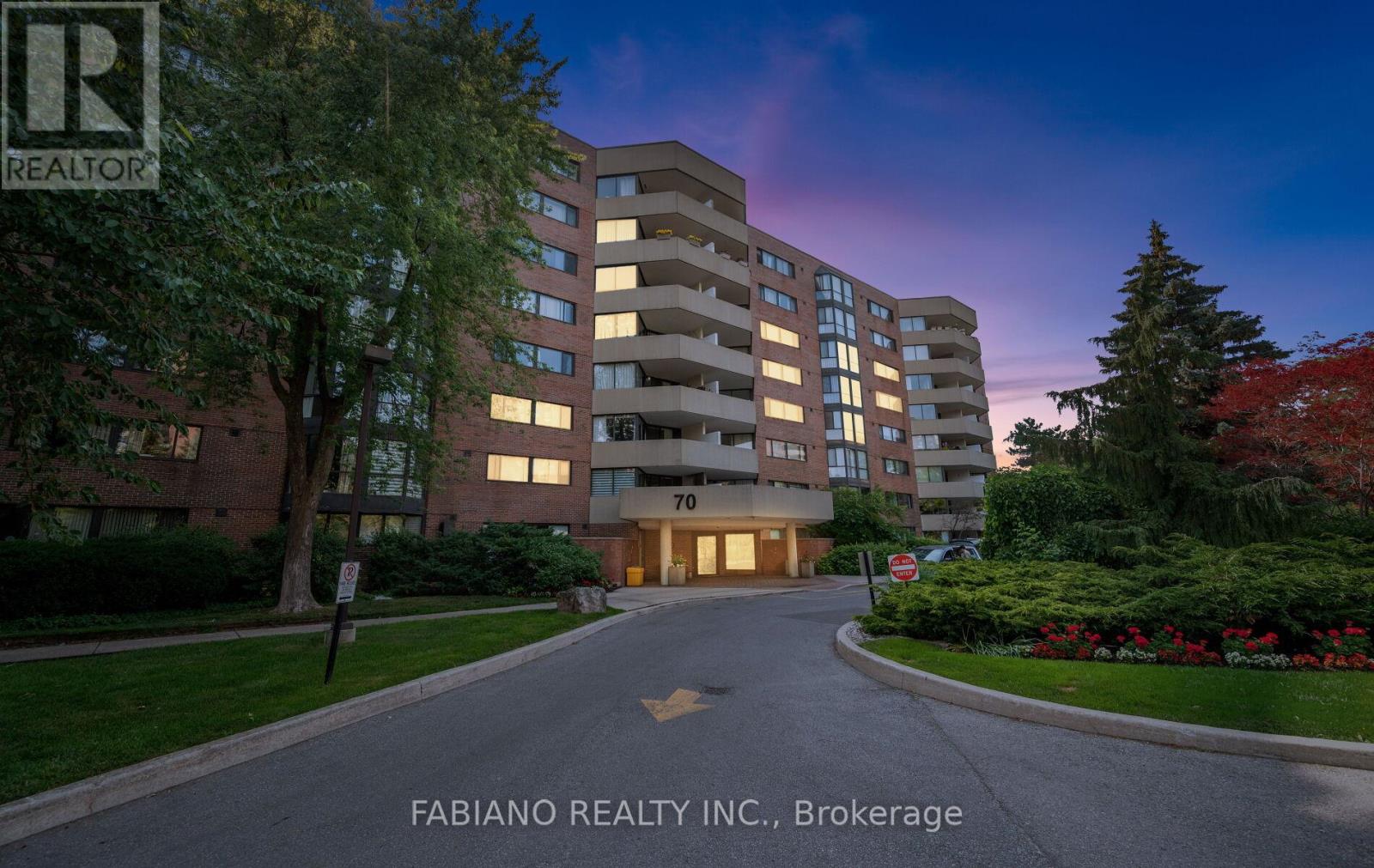 Property at 505 - 70 BAIF BOULEVARD image 2