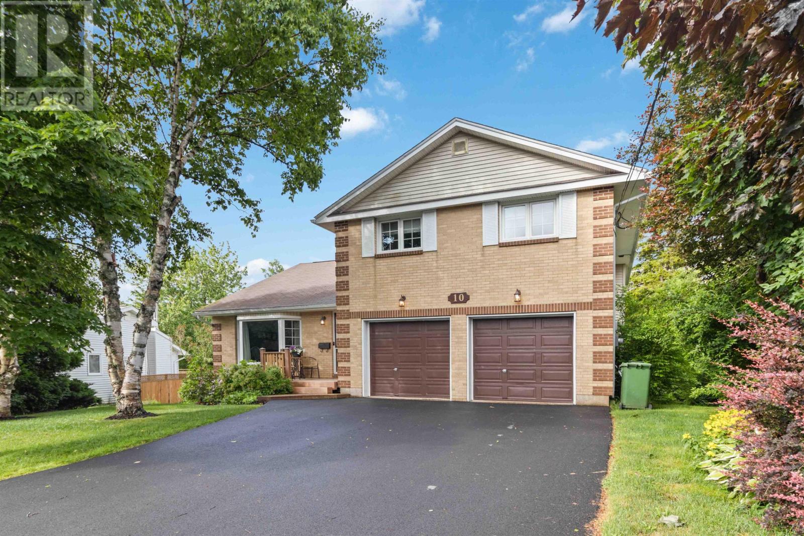 Property at 10 Crystal Drive image 2