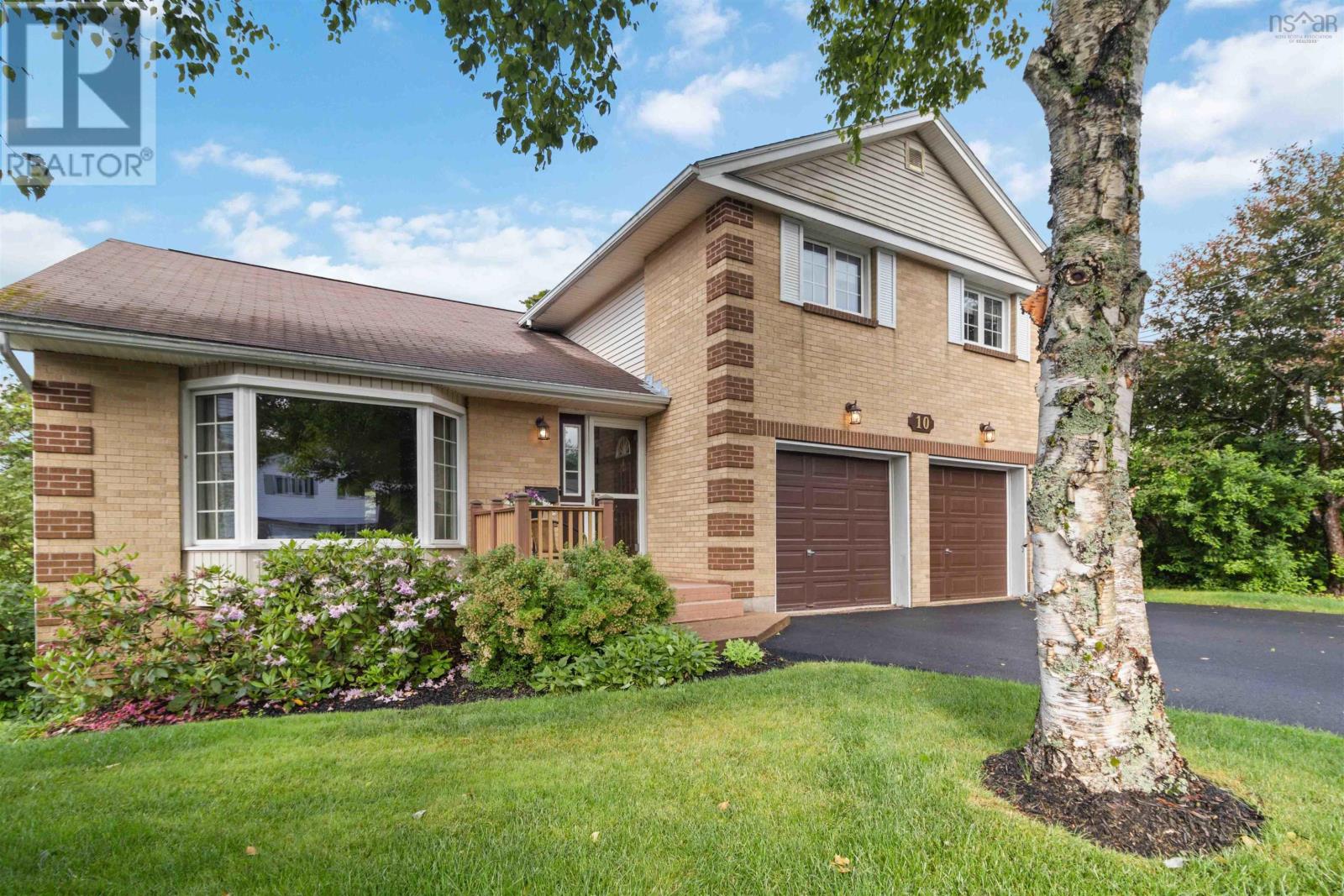 Property at 10 Crystal Drive image 3