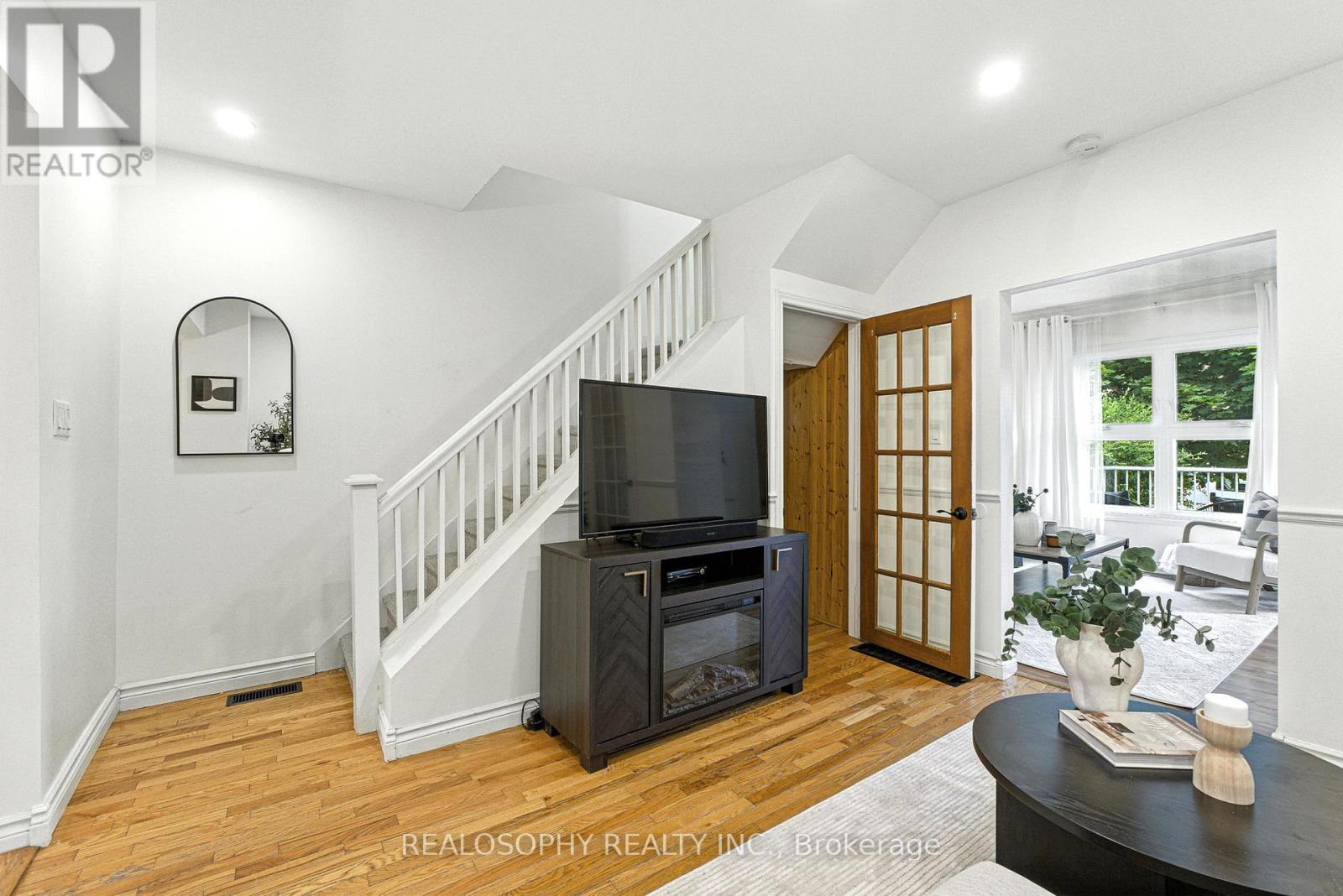 236 Cope Street, Hamilton, Ontario  L8H 5B5 - Photo 17 - X12254971