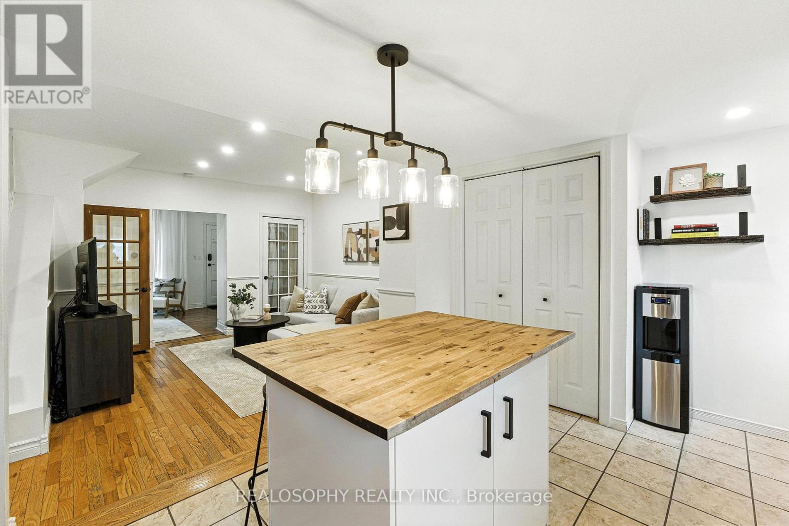 236 Cope Street, Hamilton, Ontario  L8H 5B5 - Photo 23 - X12254971