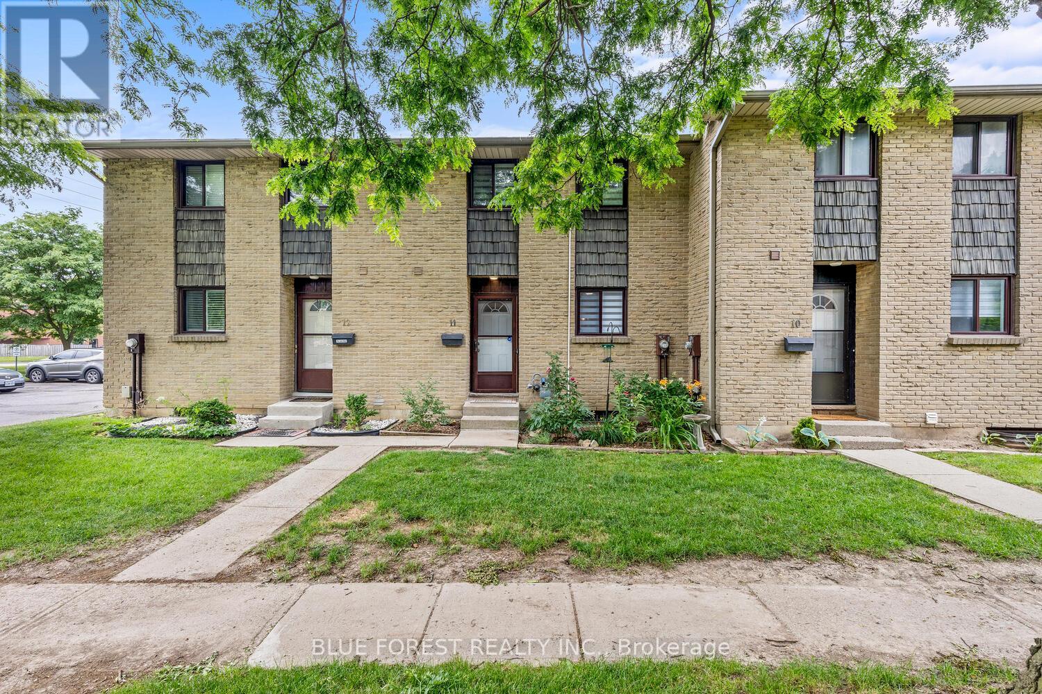 Property at 11 - 460 SOUTHDALE ROAD E image 3