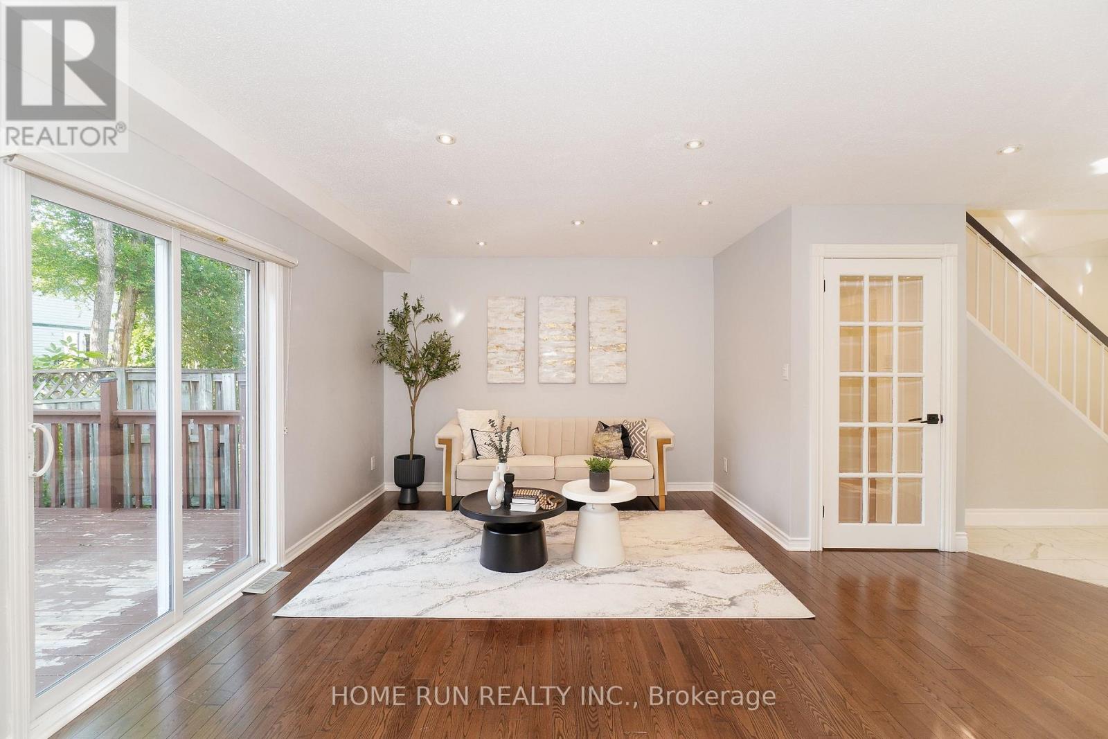 Property at 49 BURLINGTON CRESCENT image 3