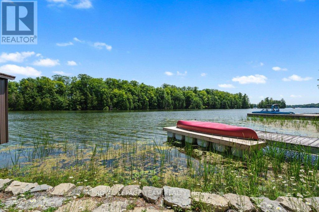 304 Hay Bay Lane, Leeds And The Thousand Islands, Ontario  K0E 1L0 - Photo 11 - X12255095