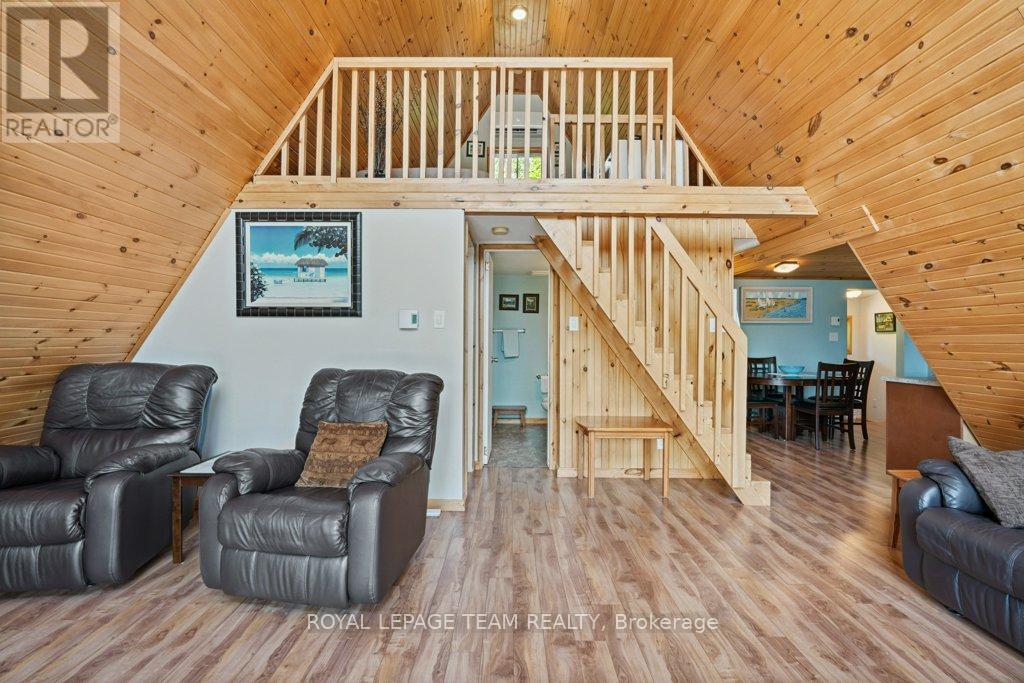 304 Hay Bay Lane, Leeds And The Thousand Islands, Ontario  K0E 1L0 - Photo 30 - X12255095