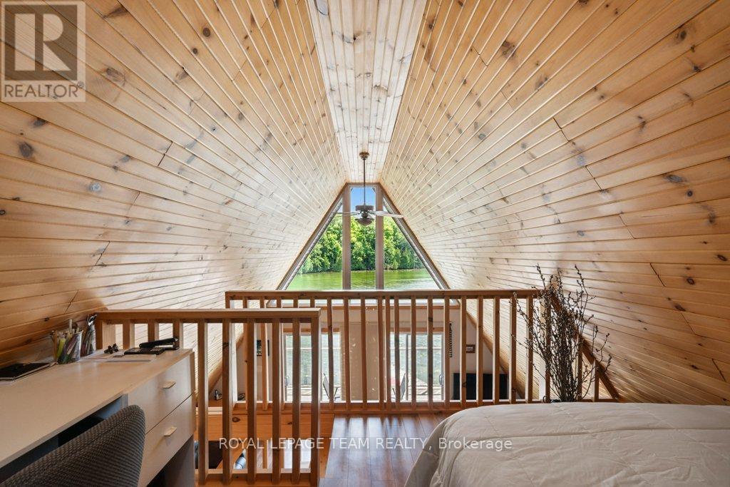 304 Hay Bay Lane, Leeds And The Thousand Islands, Ontario  K0E 1L0 - Photo 34 - X12255095