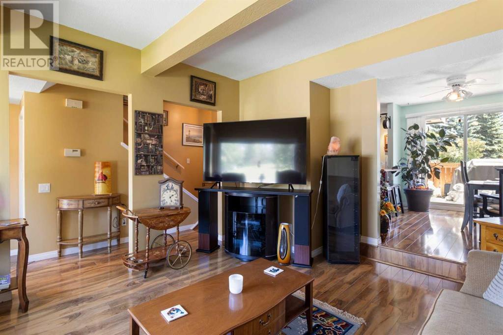 Property at 7, 7166 18 Street SE image 5