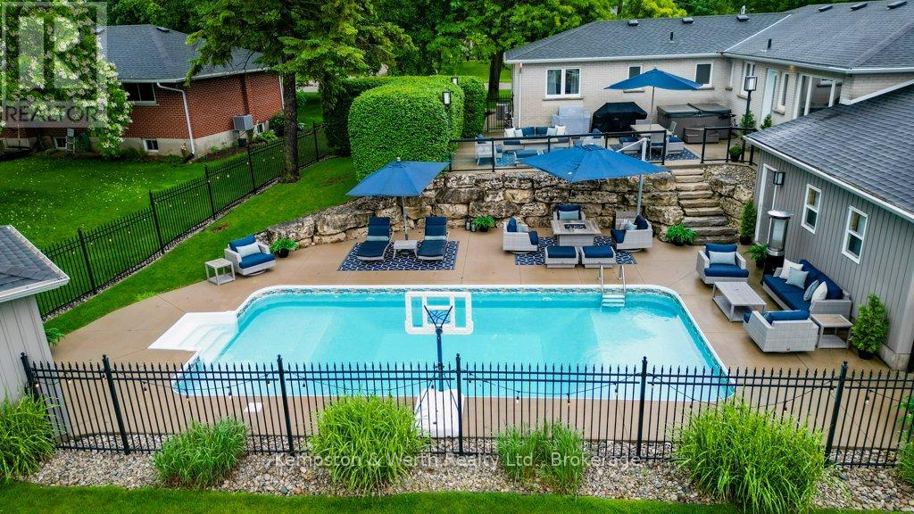 34 Jackson Crescent, North Perth, Ontario  N4W 1K3 - Photo 41 - X12255114